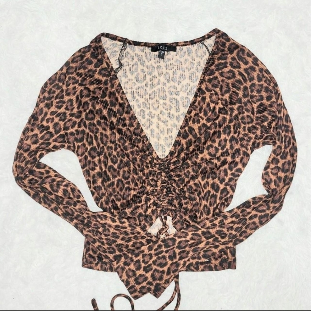 Fashion Nova Brown & Black Leopard Print Crop Top with Ruch Women's US Small! ✨️